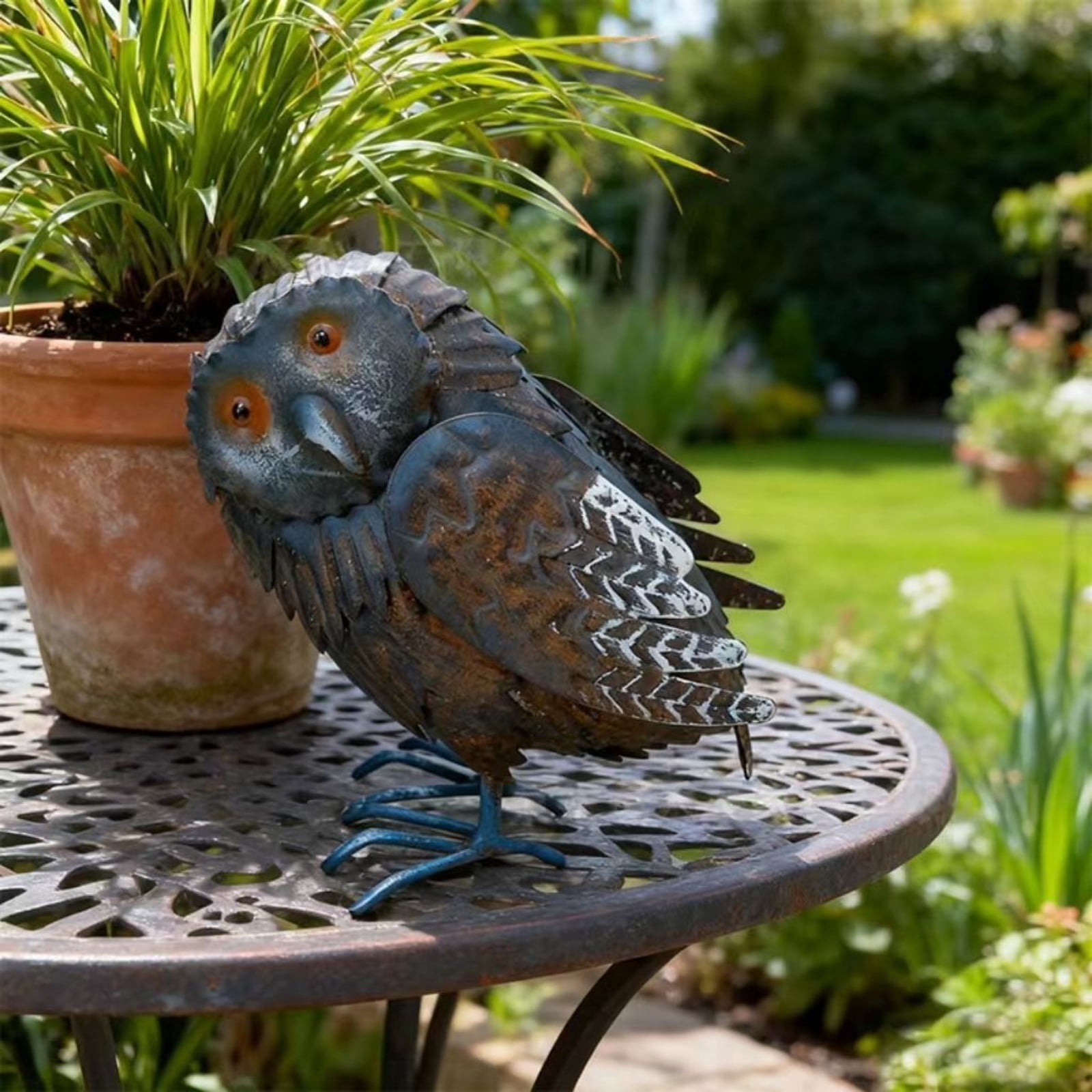 Garden Owl Sculptures & Statues, Standing Metal Bird Yard Art Sculpture for Patio Backyard Pond Outdoor Decorations (Brown)