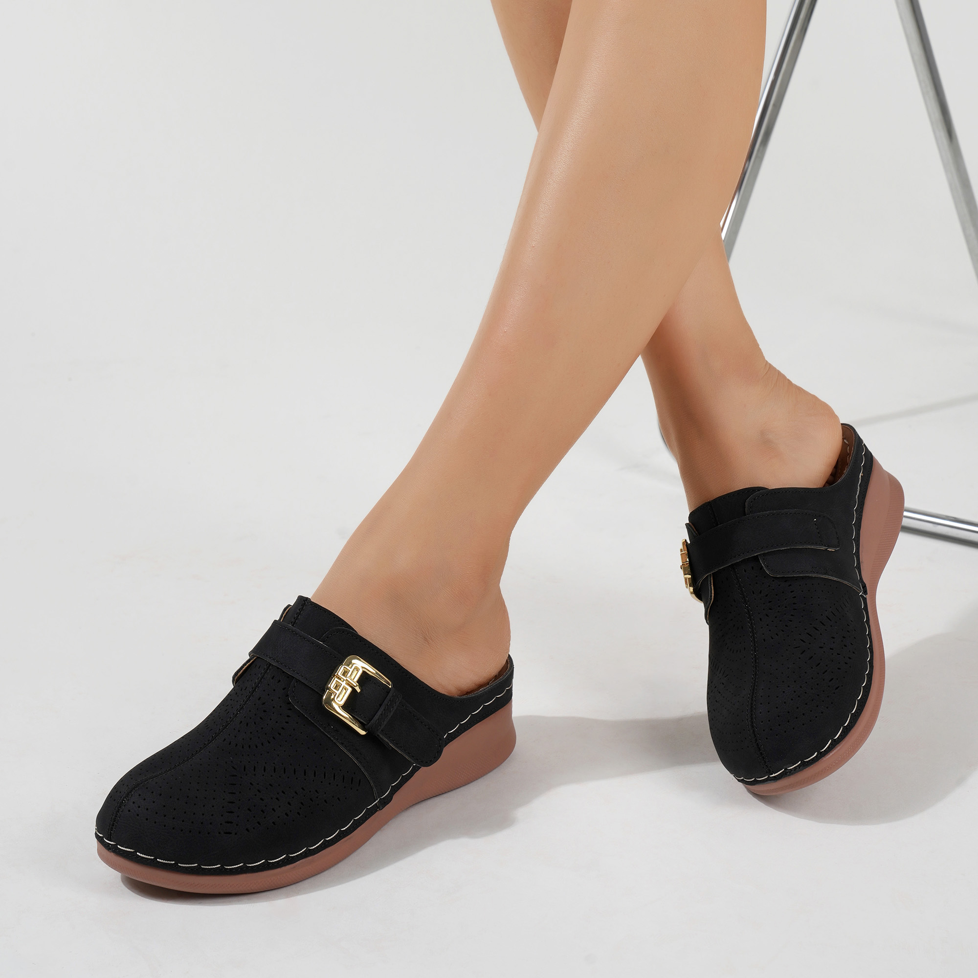 Ablanczoom Women's Comfort Wedge Platform Clogs photo 4