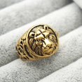 thumbnail image 4 of Anillo de oro vintage Hugo de acero inoxidable cabeza de león Tamaño 8, 4 of 6