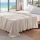 thumbnail image 1 of Manta refrescante Bedsure, color beige, tamaño king, para personas que duermen en el calor, 1 of 9