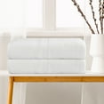 thumbnail image 3 of Juego de 2 toallas de baño de algodón REGALWOVEN, suaves, altamente absorbentes y de secado rápido para baño, gimnasio, SPA, yoga, blancas 28' x 56', 3 of 7