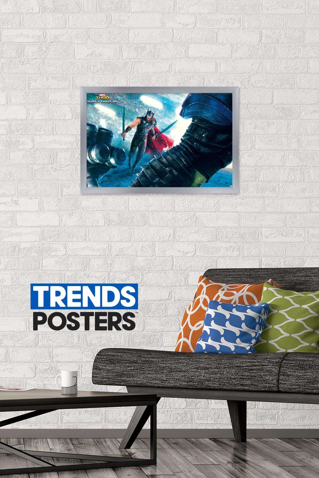 Marvel Cinematic Universe - Thor - Ragnarök - Arena Thor Wall Poster, 14.725" x 22.375", Framed