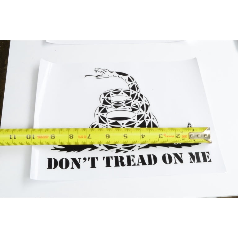 Don’t Tread On Me Decal Sticker – Gadsden Flag Design – 3M Vinyl For Car/Truck Window – Patriotic 2nd Amendment