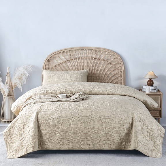 173cm*224cm Beige Quilted Bedspread Set, 1 Bed Cover with 1 Pillow Sham, Vintage Embossed Floral Bedding for Bedroom Decor