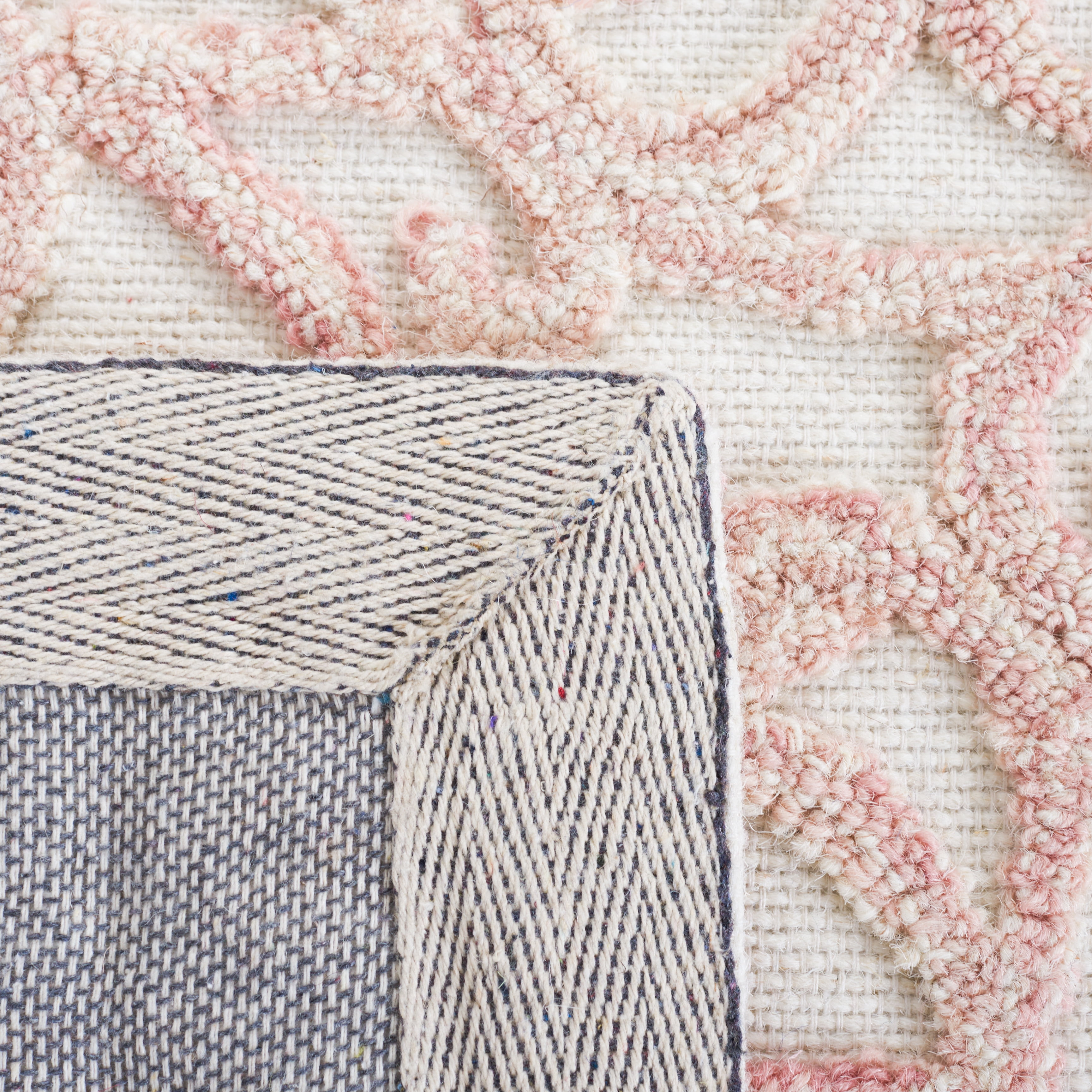 SAFAVIEH Trace Bryan Geometric Area Rug, Ivory/Pink, 8' x 10'