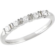 1/6 Carat T.W. Round Diamond Anniversary Ring in 10kt White Gold