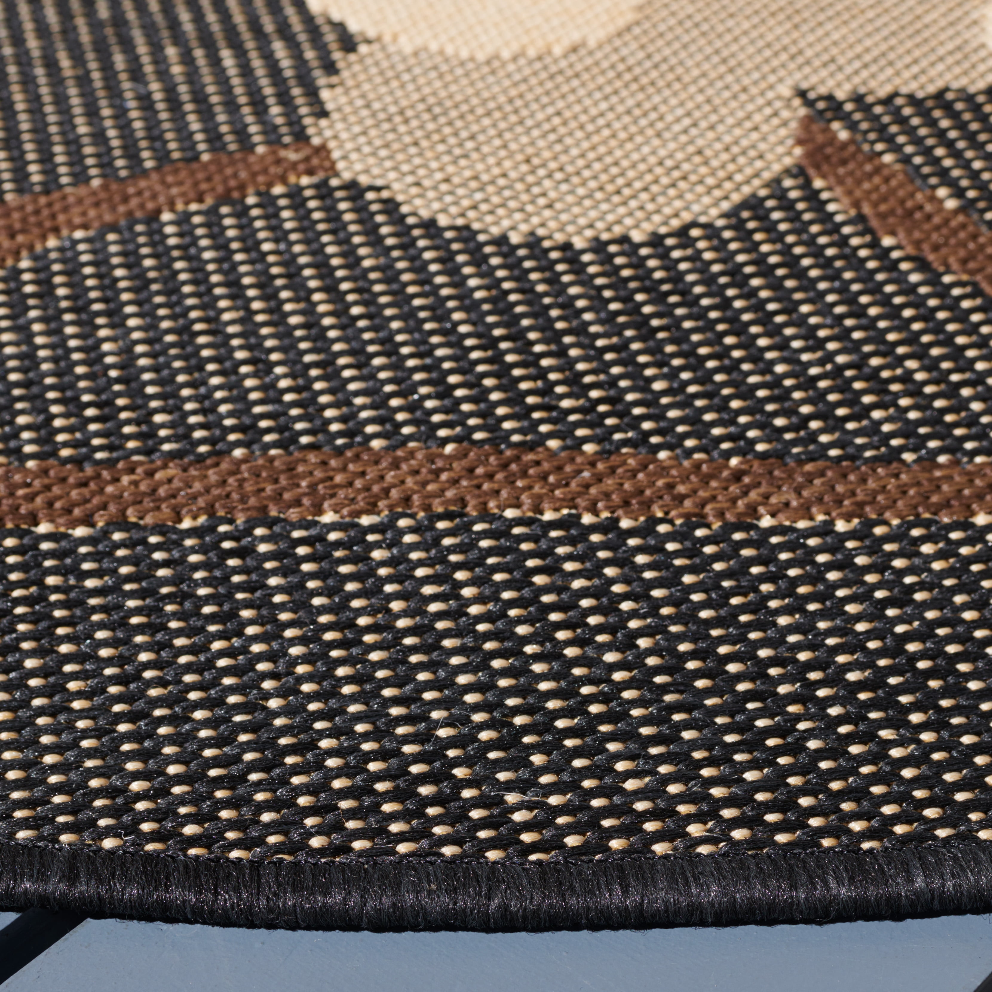 SAFAVIEH Courtyard Connie Floral Indoor/Outdoor Area Rug, Black Natural/Brown, 6'7" x 6'7" Round
