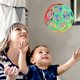 thumbnail image 3 of Pelotas sensoriales para bebés, pelota para tocar la mano del bebé, pelota de agarre para niños, juguete sensorial para bebés, pelota de juego para dentición y agarre para mejorar la experiencia visual Rojo Verde Cocina, Decoración y Otros, 3 of 5