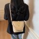 thumbnail image 4 of Bolso pequeño retro popular de este año para mujer 2025, nuevo bolso bandolera versátil, bolso tipo cubo portátil de gran capacidad de alta gama, 4 of 5