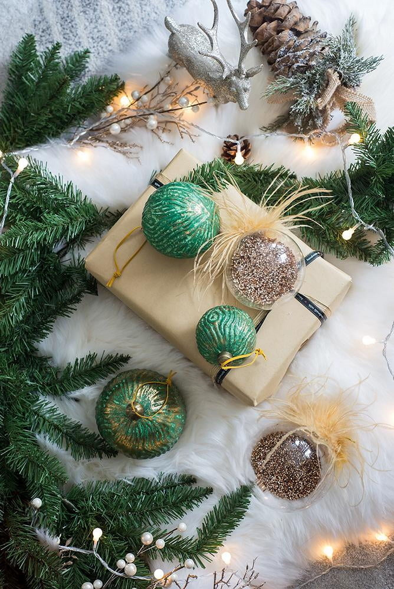 Set of 4 Glass Christmas Ball Ornaments with Glitter Design by Riccardo Tree Decor