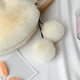 thumbnail image 4 of Bolso de mano de piel sintética con asa superior, suave, informal, con forma de corazón, para mujer blanco, 4 of 5