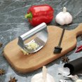 thumbnail image 4 of Bewildely Gran oferta, prensa Manual de ajo de acero inoxidable, picadora de ajo, herramientas para cortar ajo, herramientas curvas para frutas y verduras, Cocina y Comedor Bewildely HA002279-00B, 4 of 6