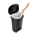 thumbnail image 3 of Bote de basura Rubbermaid Premium Step-on 13 Gal Negro 1843029, 3 of 3