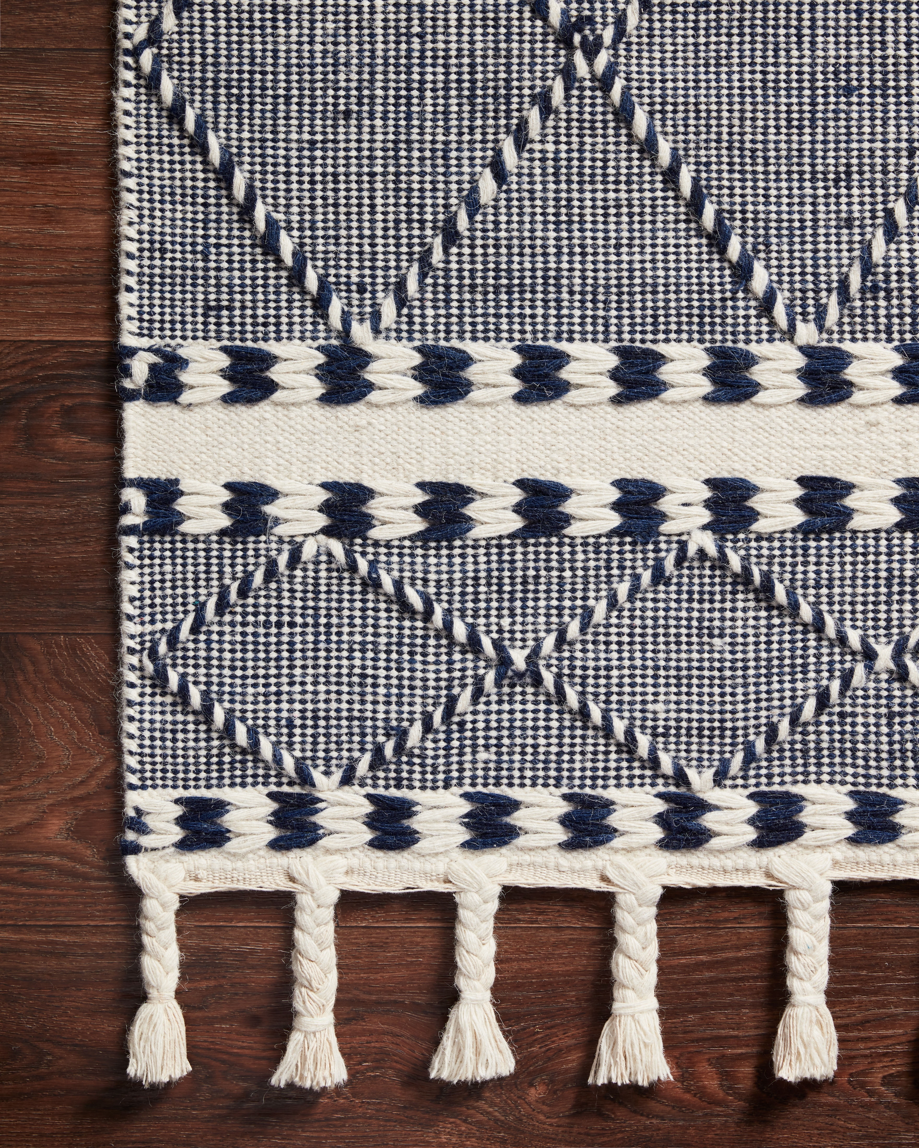 Loloi II Sawyer SAW-02 Navy Geometric Area Rug 5'-0" x 7'-6"