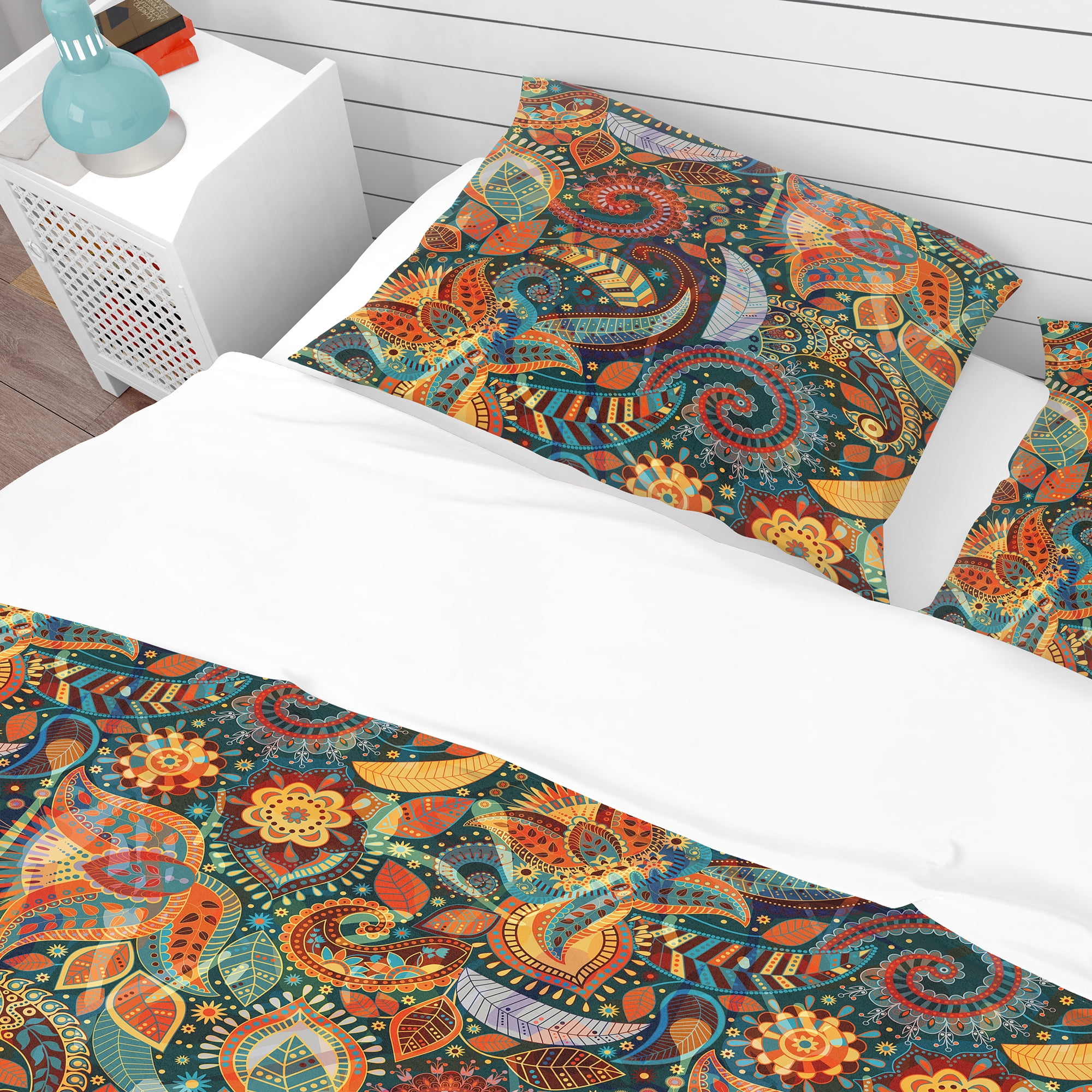 Designart 'Paisley Floral Pattern' Bohemian & Eclectic Duvet Cover Set