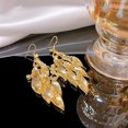 thumbnail image 2 of Boucles d'Oreilles en Forme de Feuilles d'Or pour Femmes et Filles, 2 of 3