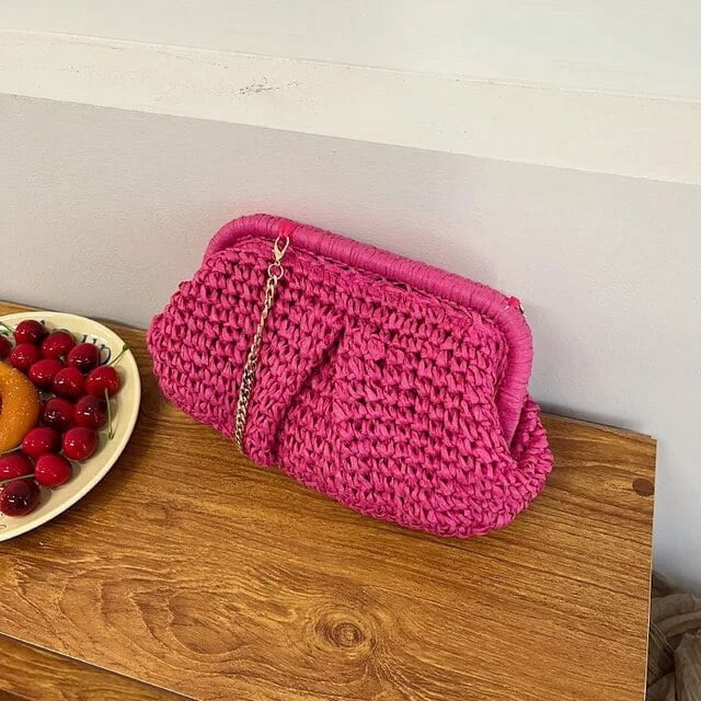 LHSHID Summer Fashion Women Clip Clutch Bag Straw Weave Wallet Ladies Chain Shoulder Crossbody Bags Hot Pink Beach Bags Small Handbag