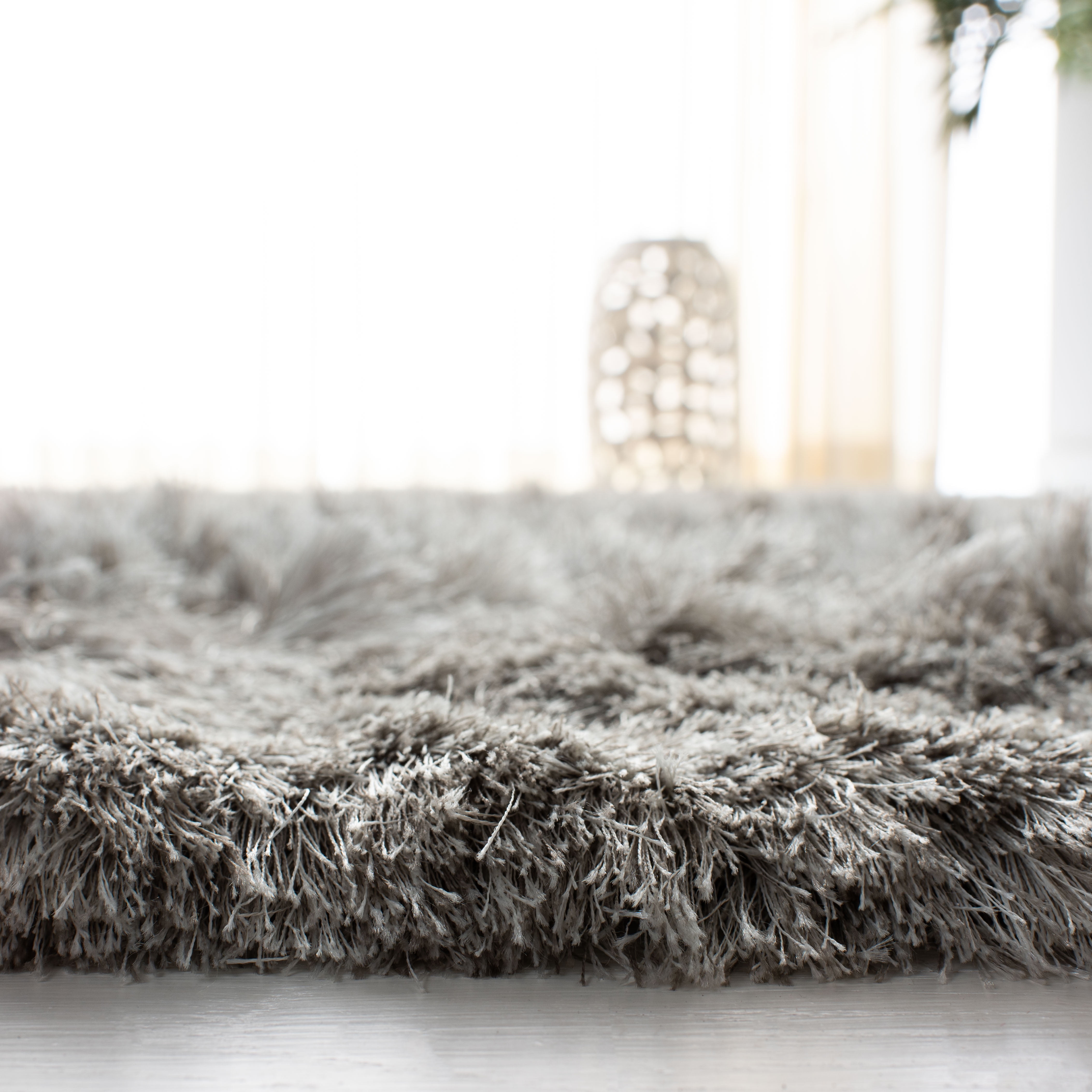 SAFAVIEH Ocean Trellis Solid Plush Polyester Shag Area Rug, Light Grey, 10' x 14'