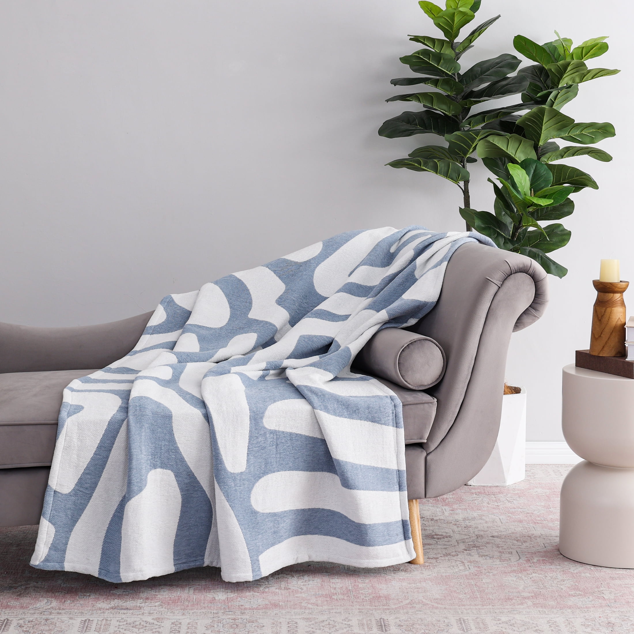Better Homes & Gardens Jacquard Chenille Soft Throw Blanket, Blue Silver