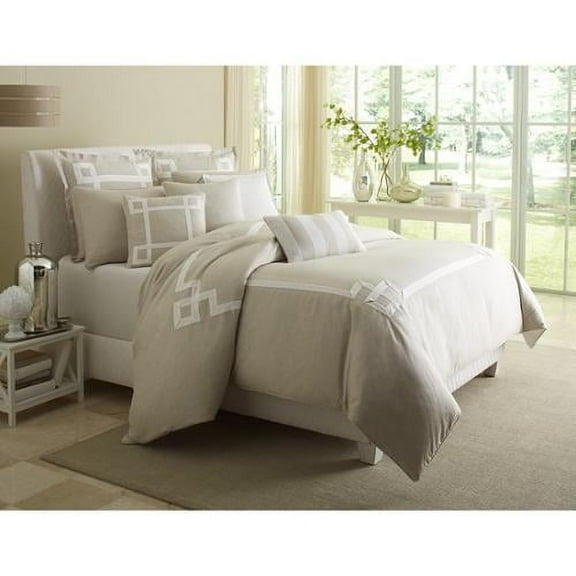 Michael Amini Avenue A 9-piece Fabric Queen Comforter Set in Natural/Tan