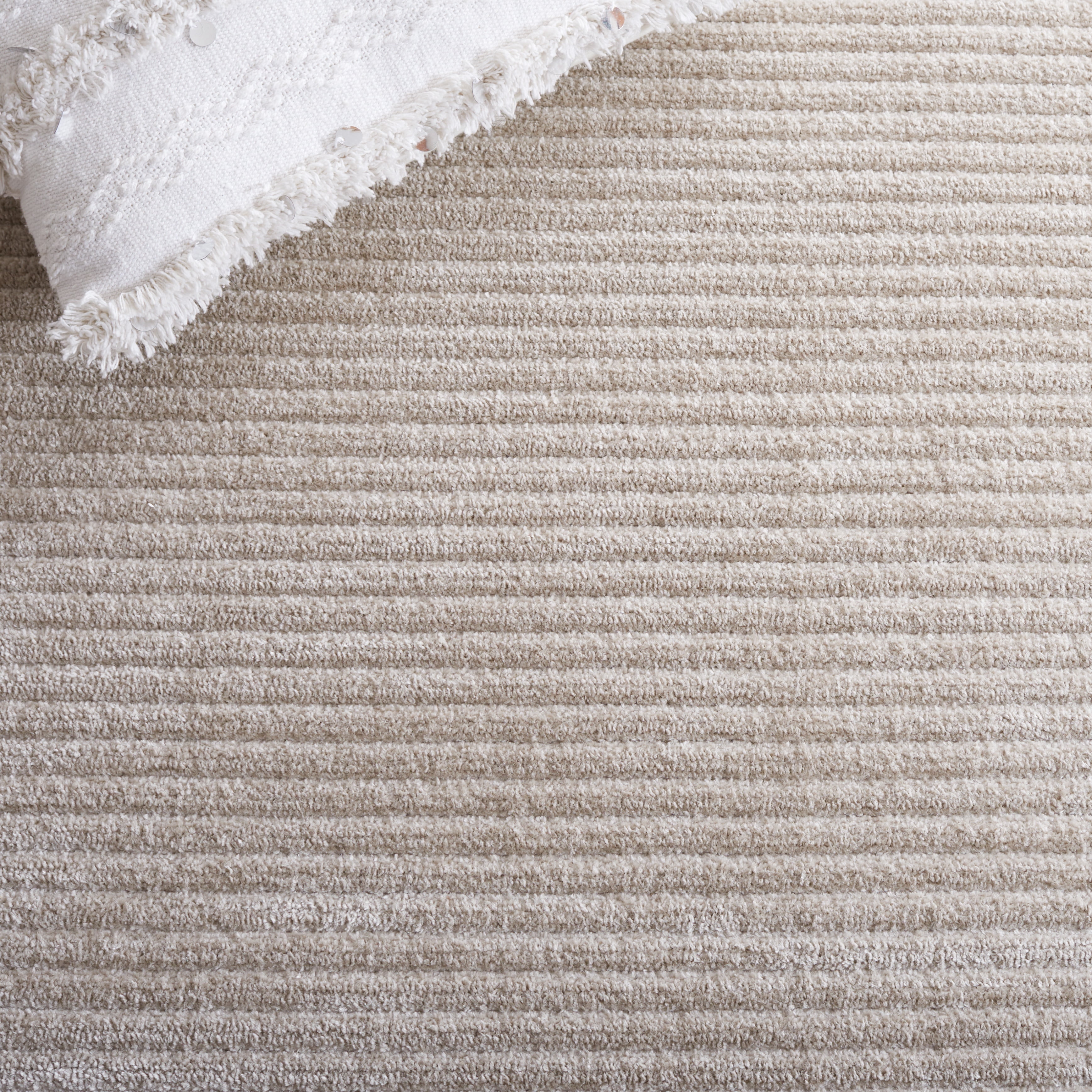 SAFAVIEH Vision Zayden Solid Polyester Area Rug, Beige, 8' x 10'