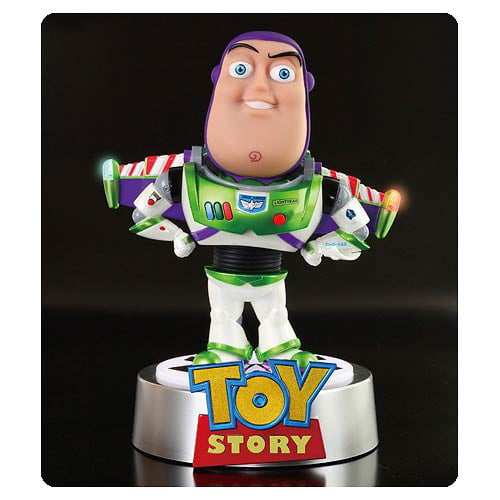 Toy Buzz Lightyear Attack Statue -
