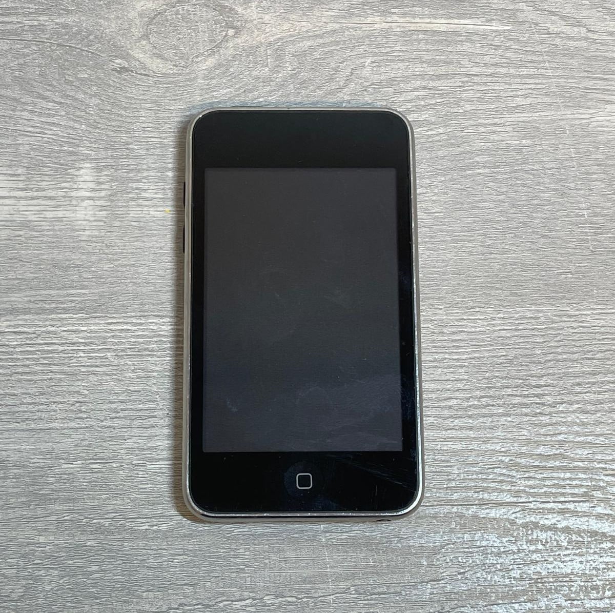 Pre-Owned Apple iPod Touch (2nd Gen), 32GB