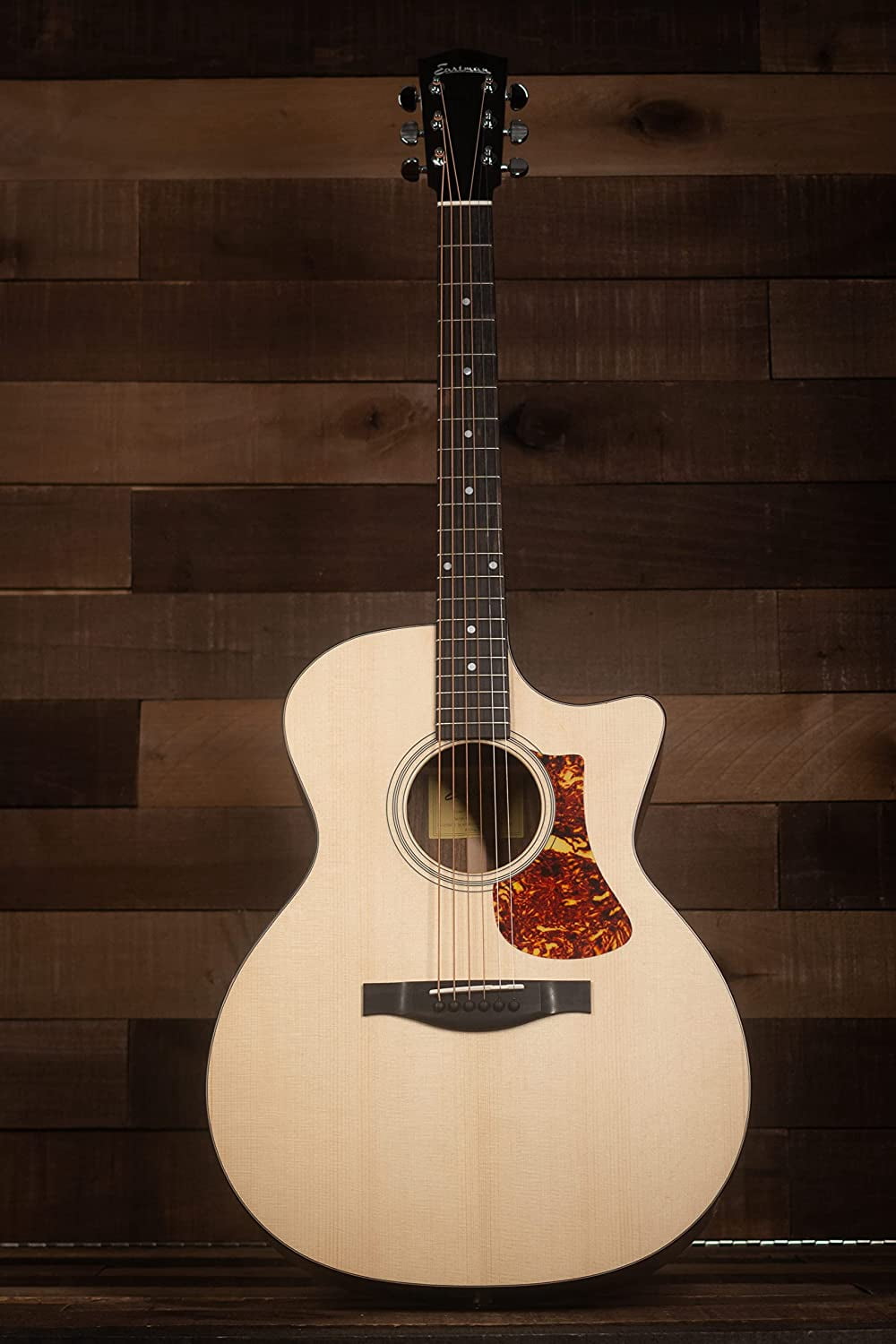 Eastman AC222CE Acoustic/Electric with Bag, Natural