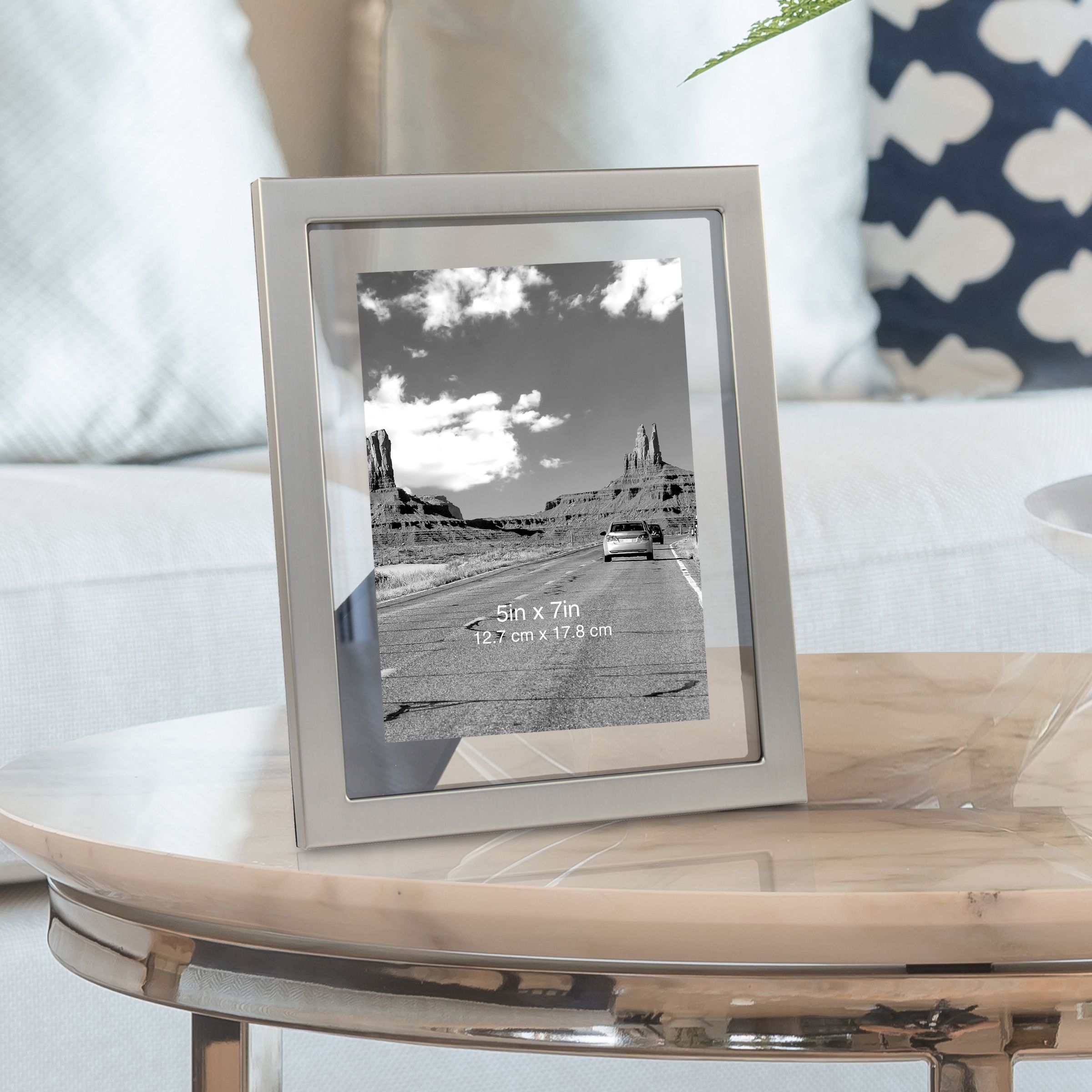 Better Homes & Gardens 5" x 7" Rectangle Metal Tabletop Floating Picture Frame, Silver