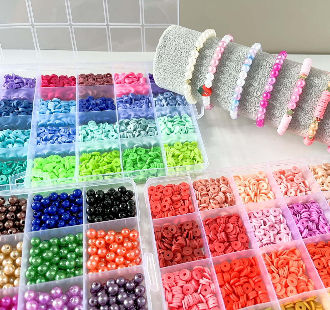 Bracelet Making Kit Flat Beads Pearl Beads for Jewelry Making Kit, 6mm Bead DIY Arts and Crafts Kit Gifts Christmas Birthday 7180Pcs