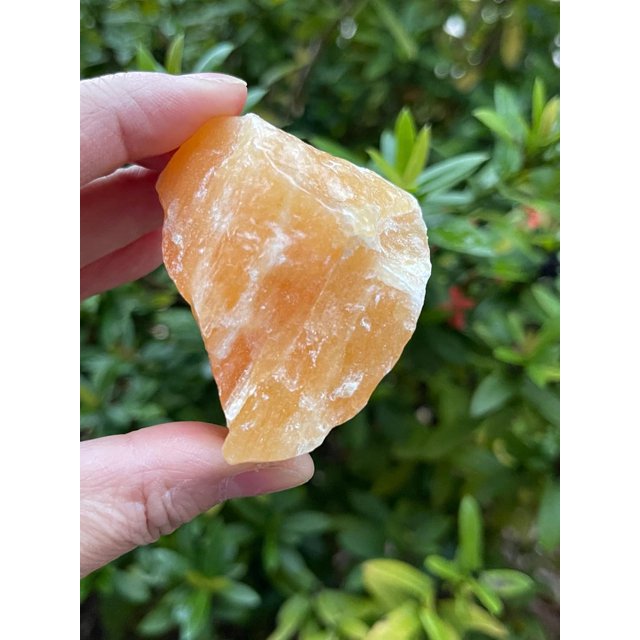 GAF TREASURES Large Orange Calcite Rough Natural Stone, Raw Calcite Rock (Orange Calcite, 1 Piece)