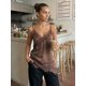 thumbnail image 4 of Camiseta de tirantes larga de satén para mujer, ideal para el verano, con tirantes finos, bajo festoneado y ribete de encaje., 4 of 9
