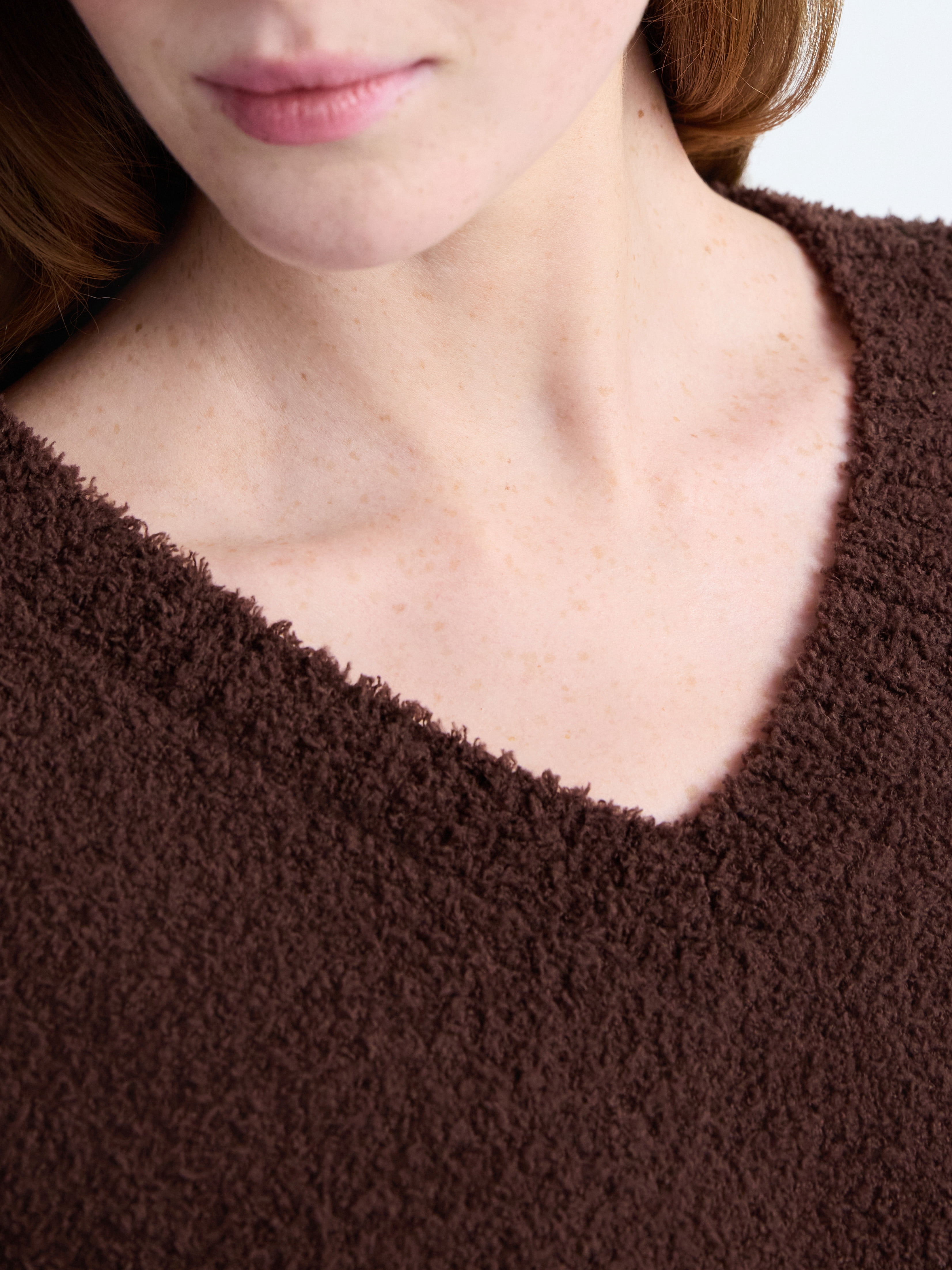 Joyspun Women's and Women's Plus Sleepwear Cozy Knit V-Neck Pullover Top, Sizes XS-3X