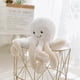 thumbnail image 3 of Colgante de pulpo de simulación súper encantador de tamaño completo, juguete de peluche, animal suave, accesorios para el hogar, lindo muñeco de animal, regalos para niños, c, aproximadamente 80 cm,, 3 of 4