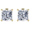 thumbnail image 1 of JeenMata Aros Tipo Botón con Solitario de 4 Puntas de Moissanita de Corte Princesa de 2 Quilates en Baño de Oro Amarillo de 18 K sobre Plata, 1 of 5