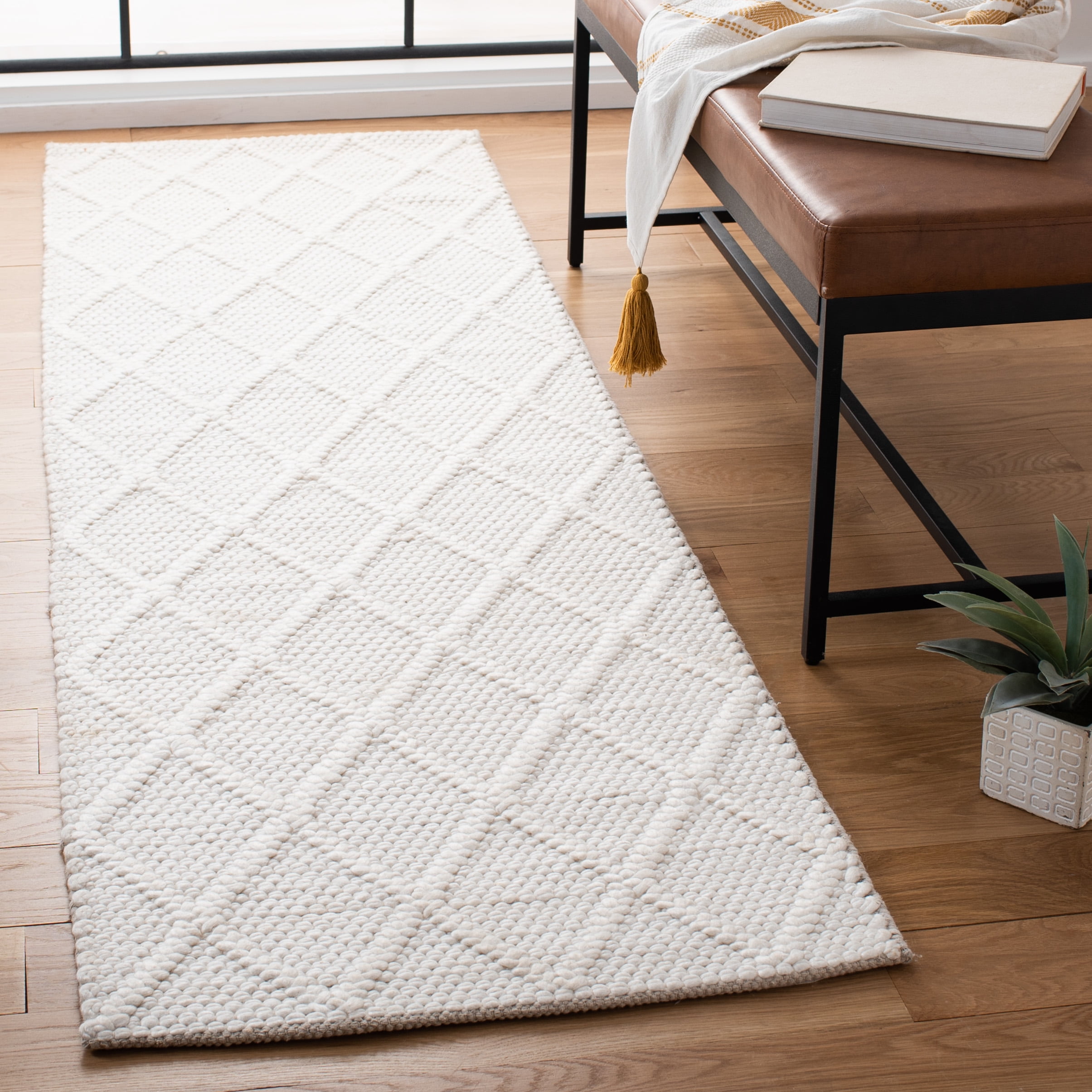 SAFAVIEH Natura Tracery Geometric Runner Rug, Ivory, 2'3" x 6'