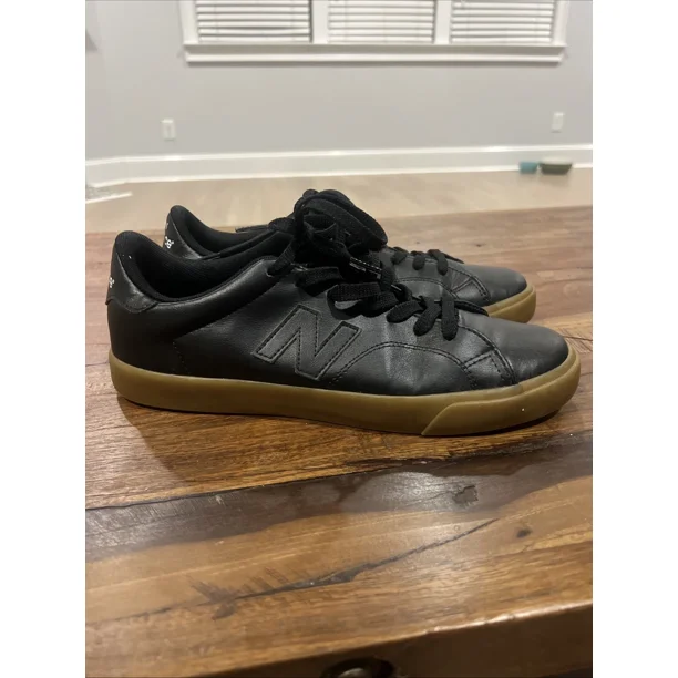 NEW BALANCE CT210 Retro Casual Sneaker Size 10 M Black/Black Gum Sole