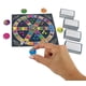 thumbnail image 2 of El juego del tamaño de un bocado más pequeño del mundo de Trivial Pursuit con funda, 2 of 4