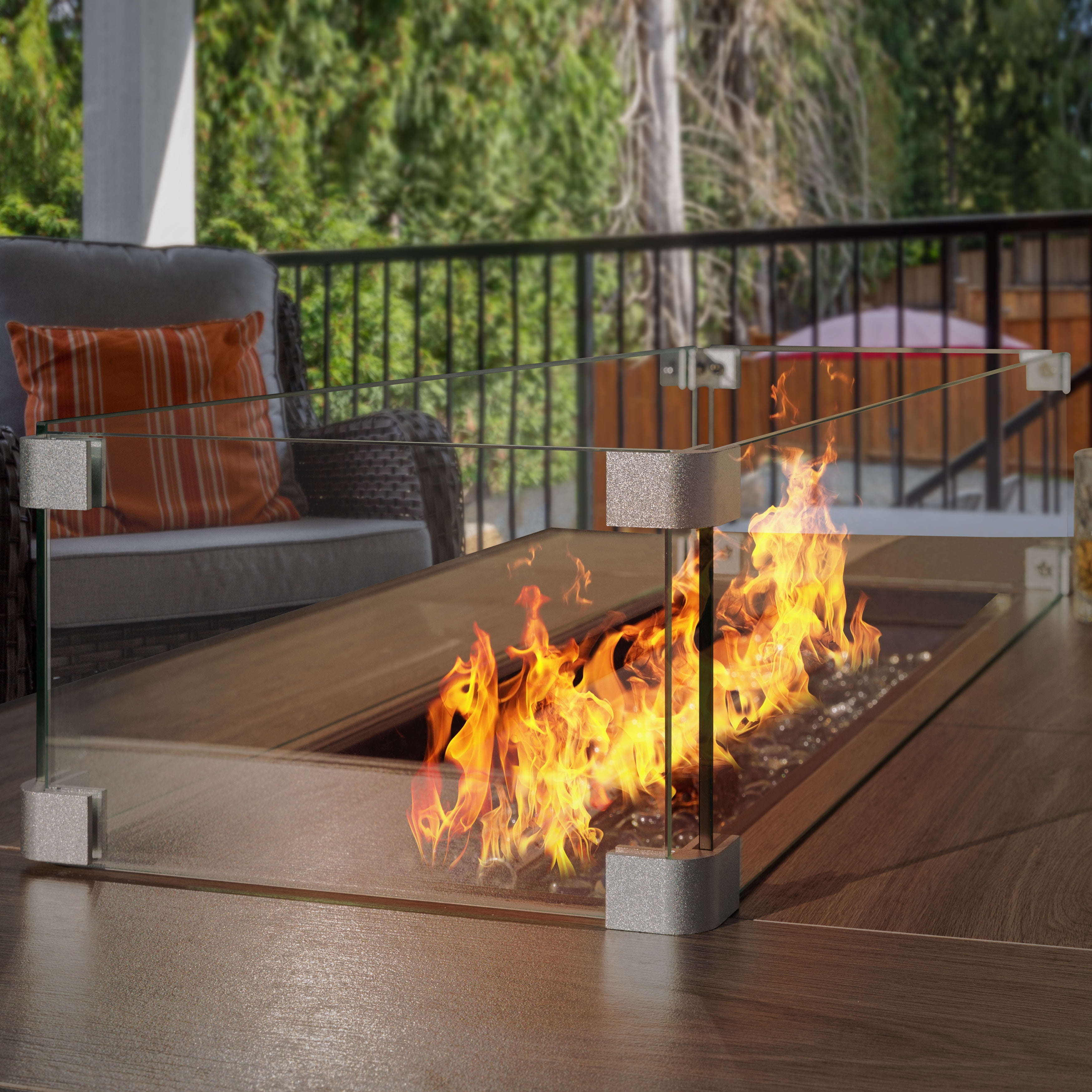 Nuu Garden 43'' Propane Gas Fire Pit with Glass Wind Guard, Rattan Outdoor Fire Pit Table 50,000 BTU Smokeless with Lid and Glass Beads, All-Metal Frame Patio Fire Pit Table , Brown