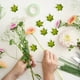 thumbnail image 2 of 100 Uds receptáculo cálices falsos tallos de flores para manualidades flores artificiales sépalos materiales de cálices DIY, 2 of 5