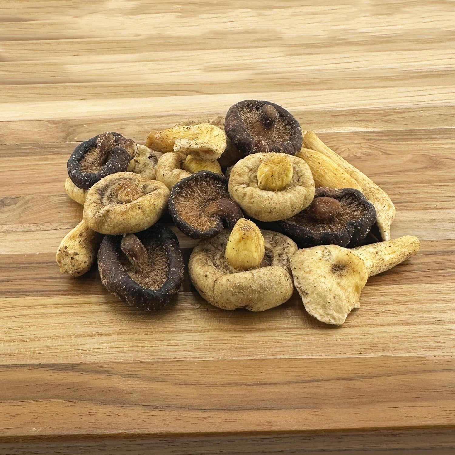 FirstChoiceCandy 3 Type Mix Mushroom Chips, Shiitake, Button & Oyster Mushroom Chips – Crunchy, All-Natural Snack – Healthy in Original pack (3 Pound))