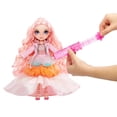 thumbnail image 4 of Muñeca Rainbow High Winter Wonderland Rosa, 4 of 8