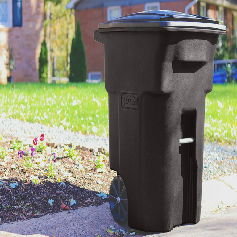 Toter 96 Gal. Brownstone Trash Can with Wheels and Lid (2 caster