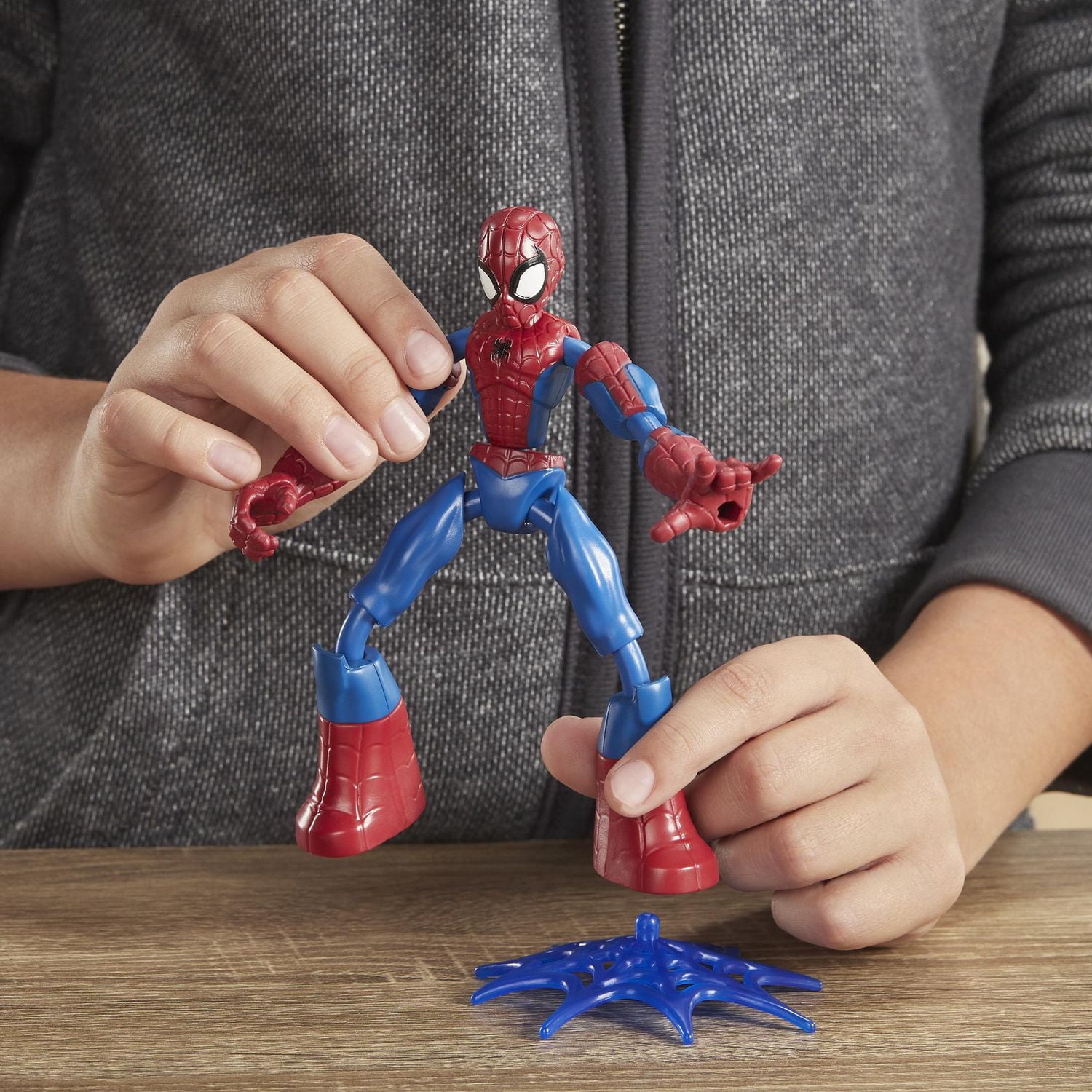 Marvel Spider-Man Bend and Flex - Figurine flexible Spider-Man de 15 cm, incluant accessoire