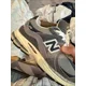 thumbnail image 2 of New Balance 2002R Shoes Sneakers Mens size 9 Navy Castlerock Blue Gray M2002REL, 2 of 5