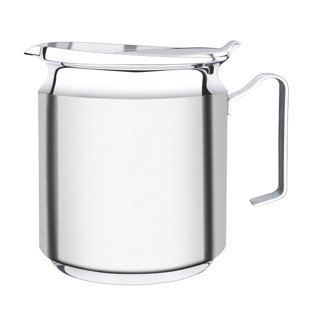 tetera tramontina acero inoxidable 470 ml vista frontal centrada de jarra para café y leche en acero inoxidable con cuerpo de pulido opaco y pico y borde en alto brillo; asa lateral recta en acero brillante, diámetro 8.4 cm, capacidad 470 ml, fondo plano y apta para lavavajillas.