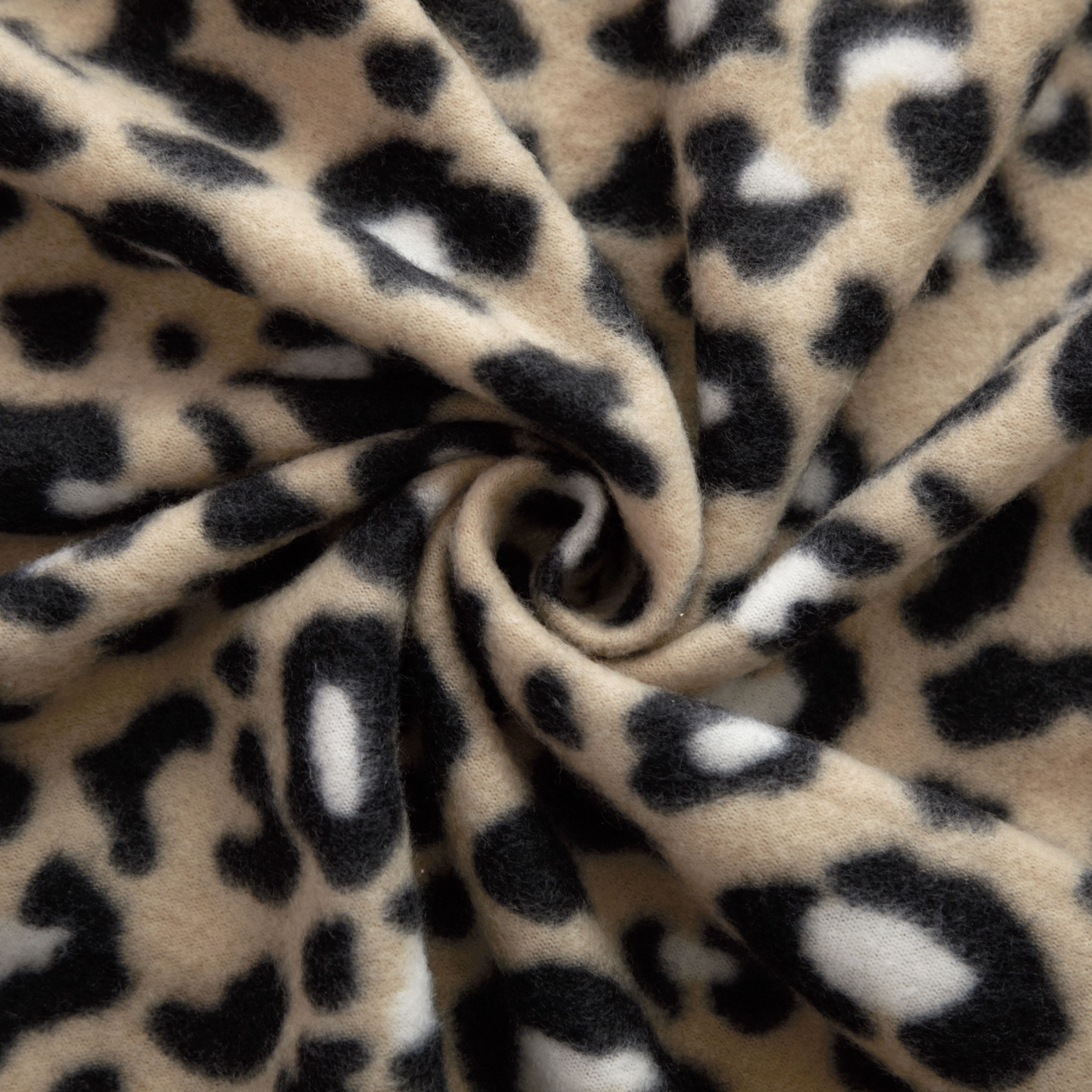 Mainstays Fleece Plush Throw Blanket, 50" x 60" inches, Leopard Polyester, Machine Washable