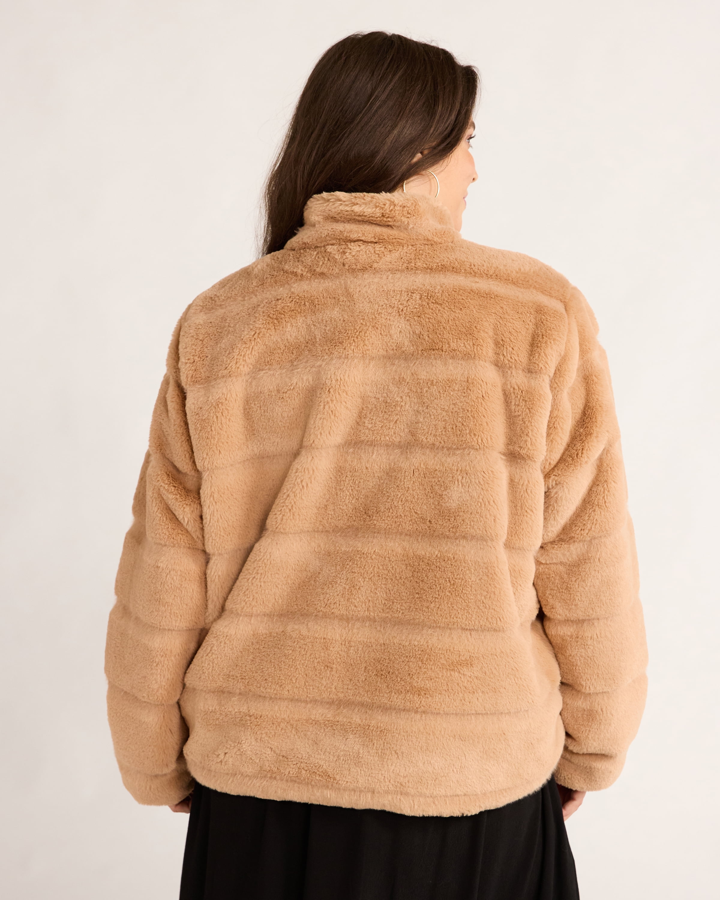 Time and Tru Women's and Women's Plus Faux Fur Channel Jacket, Sizes XS-3X