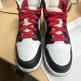 thumbnail image 4 of Ni - ke Air Jordan 1 Mid Very Berry Black White 554725-016 Size 6.5Y / Women Size 8, 4 of 5