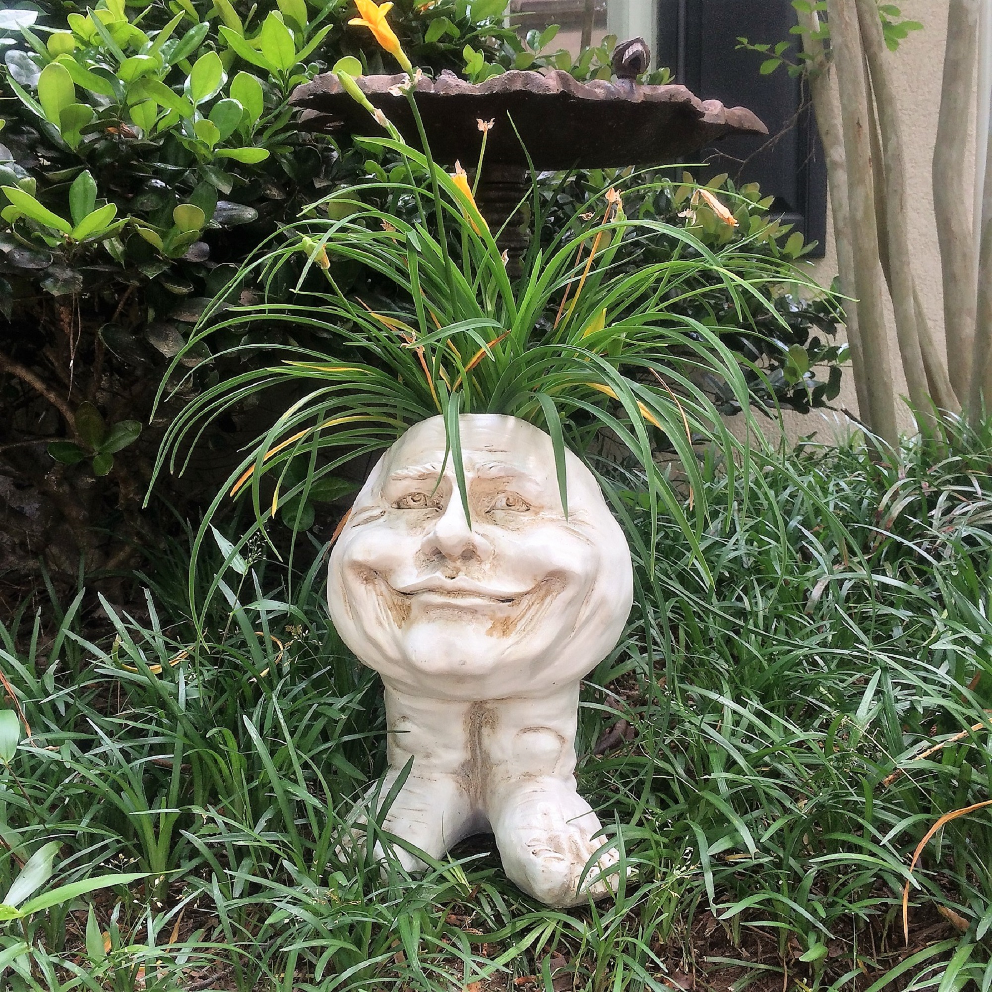 Homestyles Antique White Papa John the Muggly Face Humorous Statue Planter Pot
